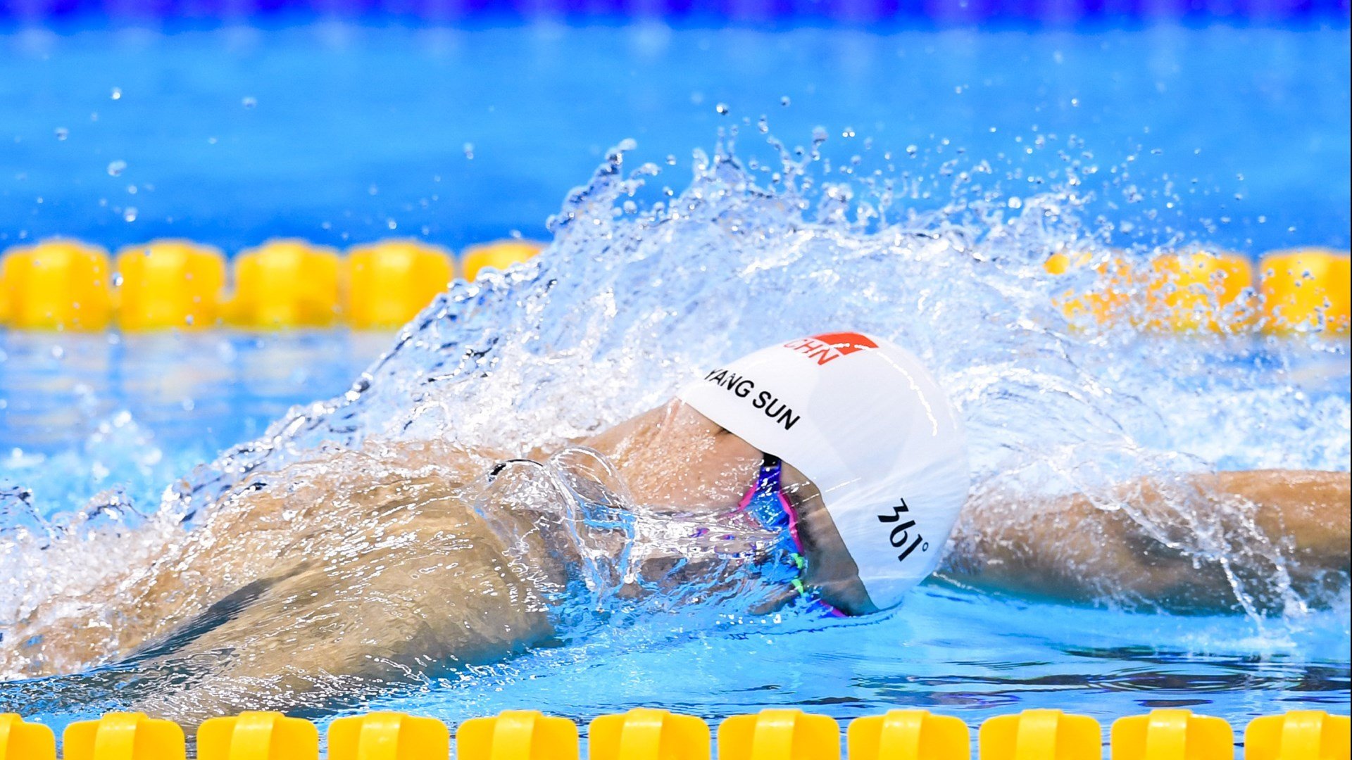 中国篮球装备品牌崛起打造自主创新的体育产业生态，中国篮球队用的篮球什么牌子